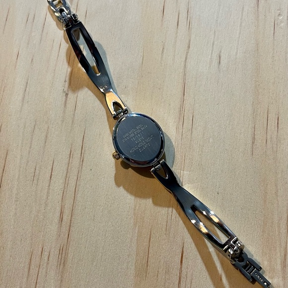 Vintage Women’s Amitron Now Watch - Picture 3 of 4